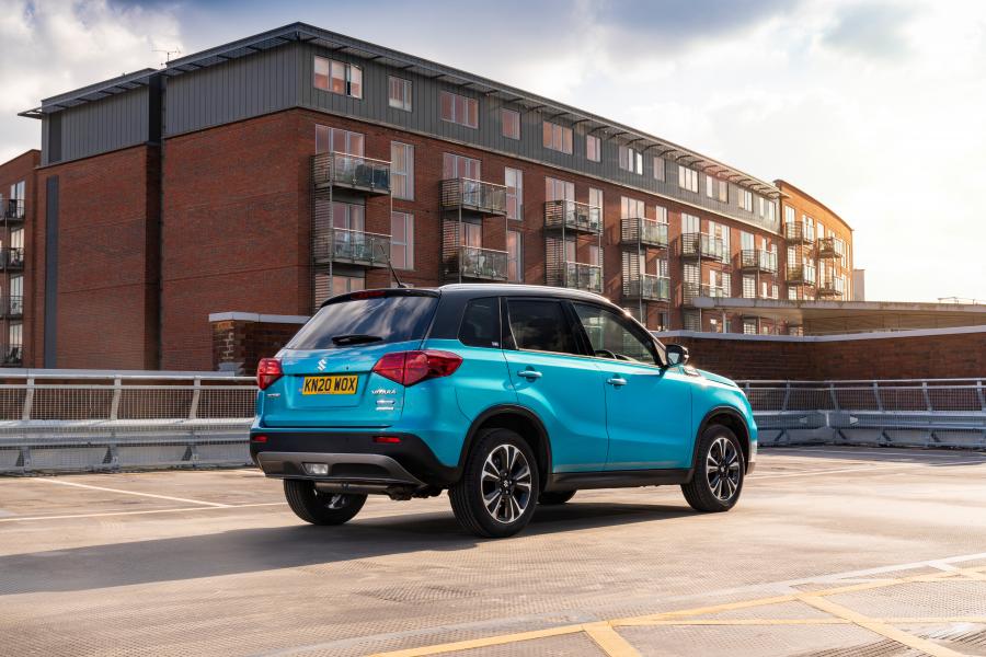  Suzuki Vitara Hybrid AllGrip 2020 года  (UK) (фото 9 из 22)